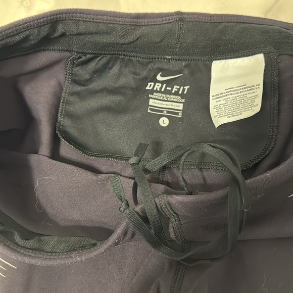 Nike Dri-fit workout leggings, Large - Picture 3 of 6